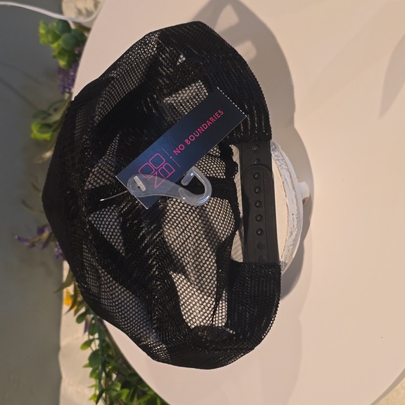 Smile Face Cap Snapback, NO BOUNDARIES, Walmart - Picture 8 of 13